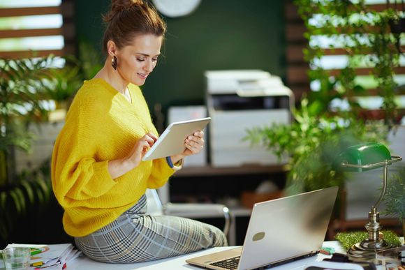 Digitalisierung und erneuerbare Energien im Büro Digitalisierung und erneuerbare Energien im Büro